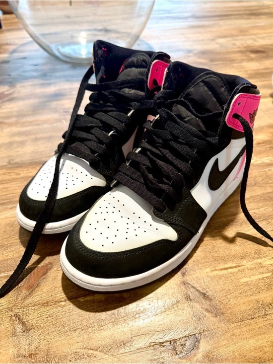 Nike Shoes - Jordan 1 Retro High Valentine's Day 2017 - GS 6.5Y / Women’s 8 - Rare!